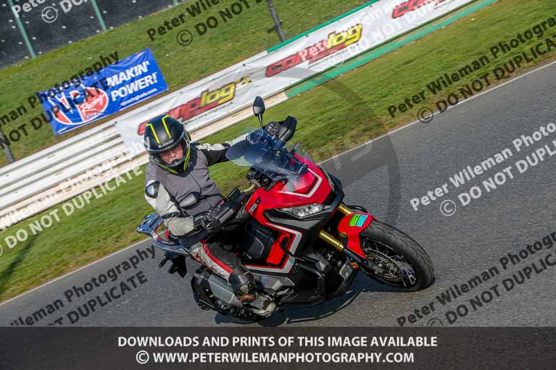 PJM Wedding Photography;enduro digital images;event digital images;eventdigitalimages;mallory park;mallory park photographs;mallory park trackday;mallory park trackday photographs;no limits trackdays;peter wileman photography;racing digital images;trackday digital images;trackday photos